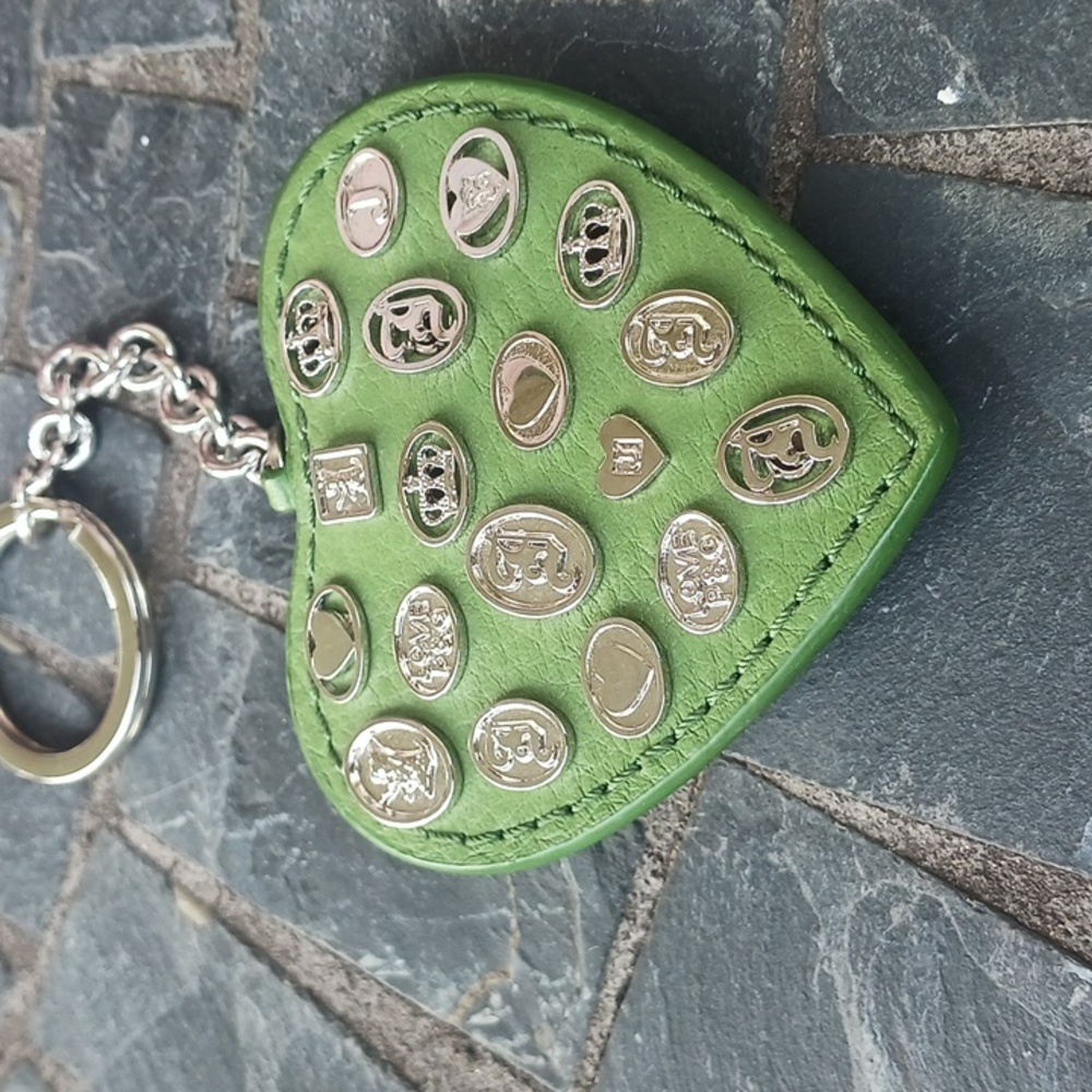 COPY - Juicy Couture key ring
